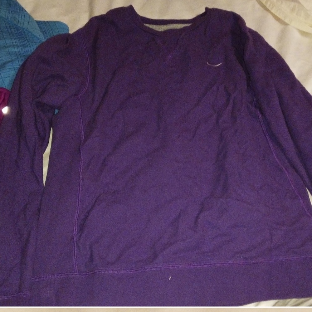 Nike - Picture 2 of 5